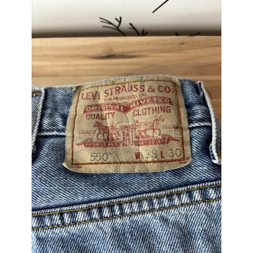 Levi's Men 38x30 Relaxed Fit 550 Straight Jeans Blue Denim 100% Cotton